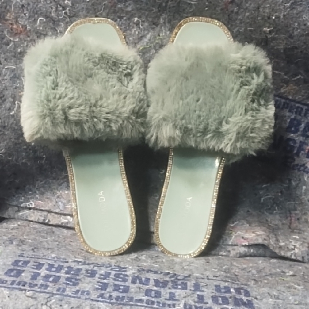 TOP Moda Blue Fluffy Slippers